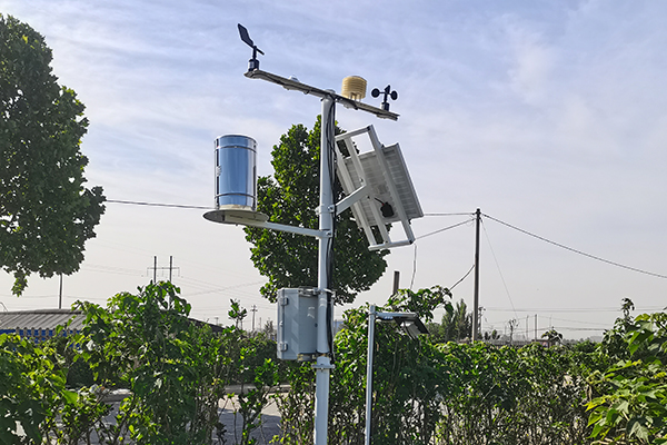 河南安陽(yáng)雙全村智慧農(nóng)業(yè)氣象站安裝案例展示